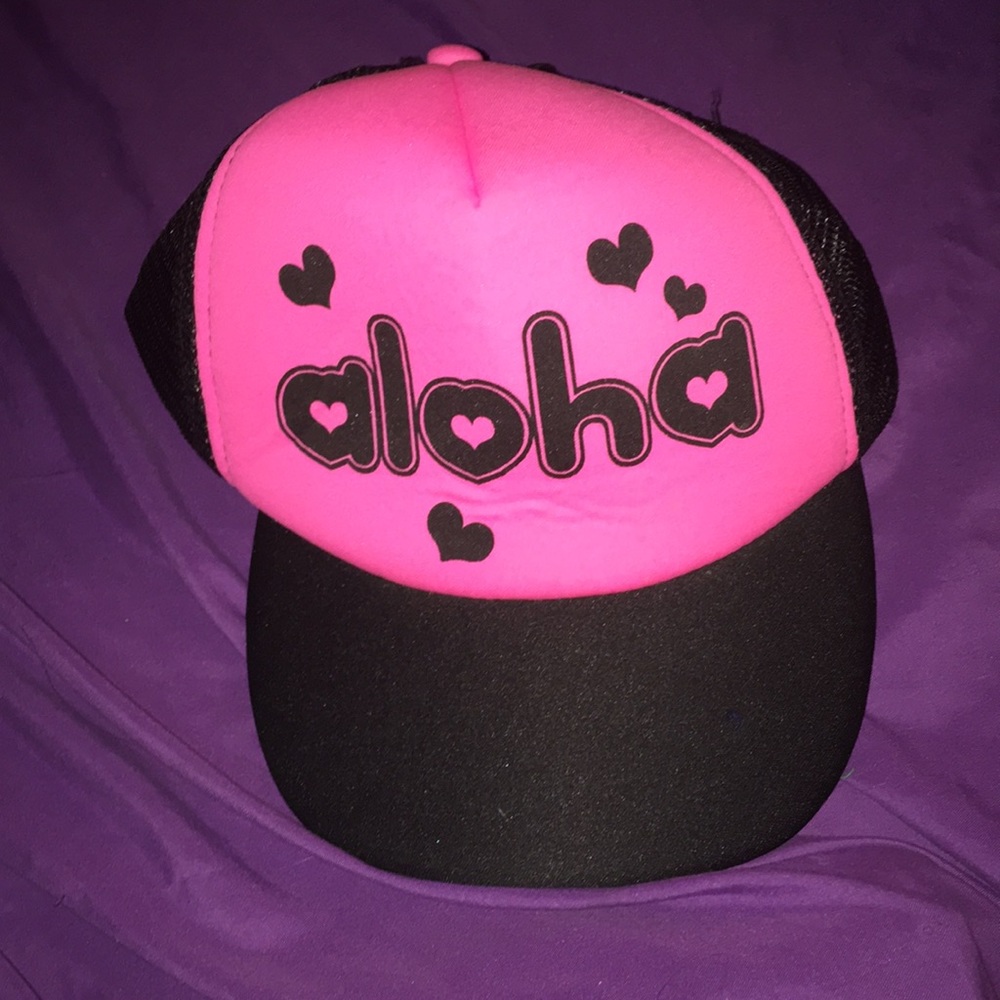 Cute pink “aloha” cap!